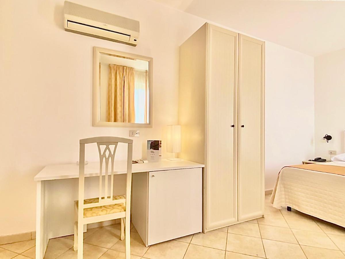 לטויאני Hotel Sylesia מראה חיצוני תמונה