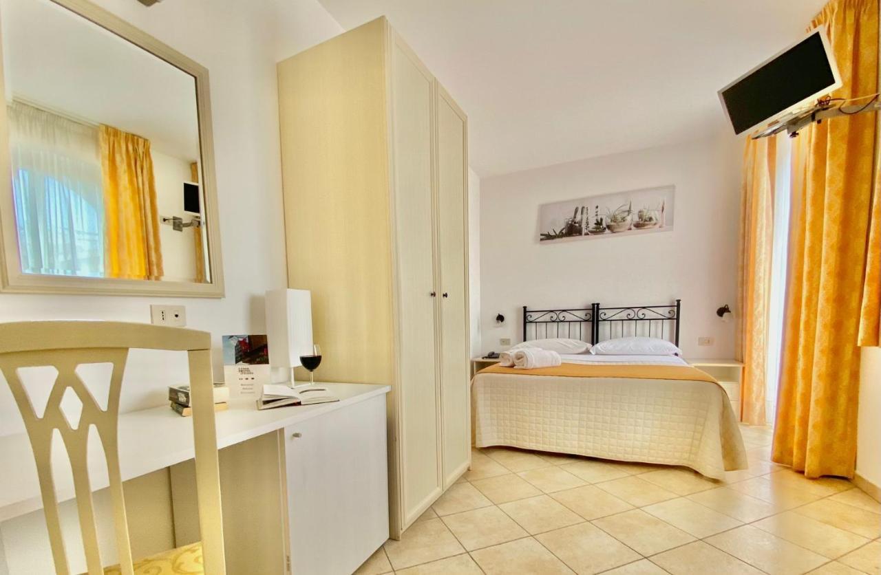 לטויאני Hotel Sylesia מראה חיצוני תמונה