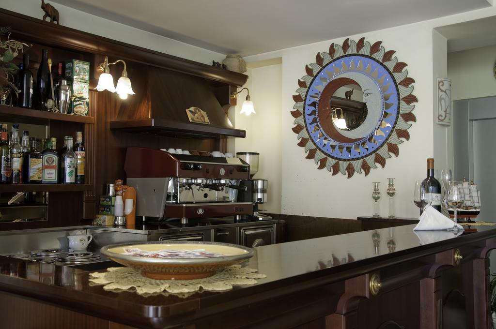 לטויאני Hotel Sylesia מראה חיצוני תמונה