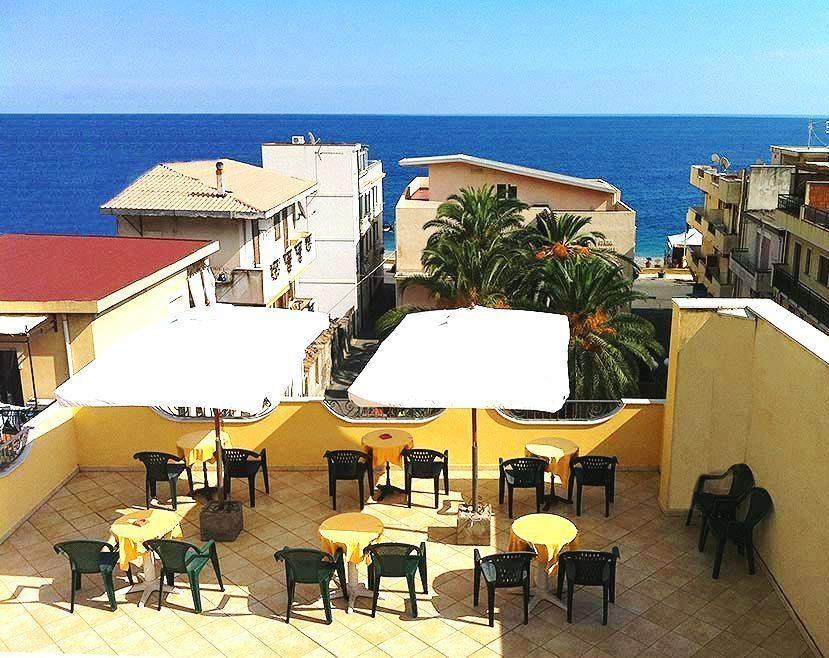 לטויאני Hotel Sylesia מראה חיצוני תמונה